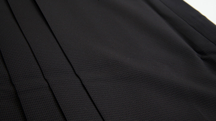 Hakama japonais Iaido Furyu Uchimizu noir polyester Taille 26 - Tozando