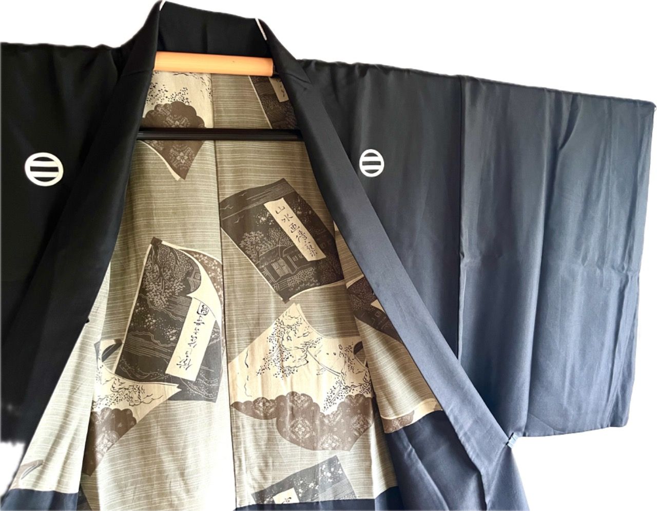 Haori japonais homme Soie Noire Futatsu Hiki Montsuki Sansui Gaden