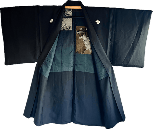 Haori japonais homme soie noire Mokkou Montsuki Dragon VS Tigre