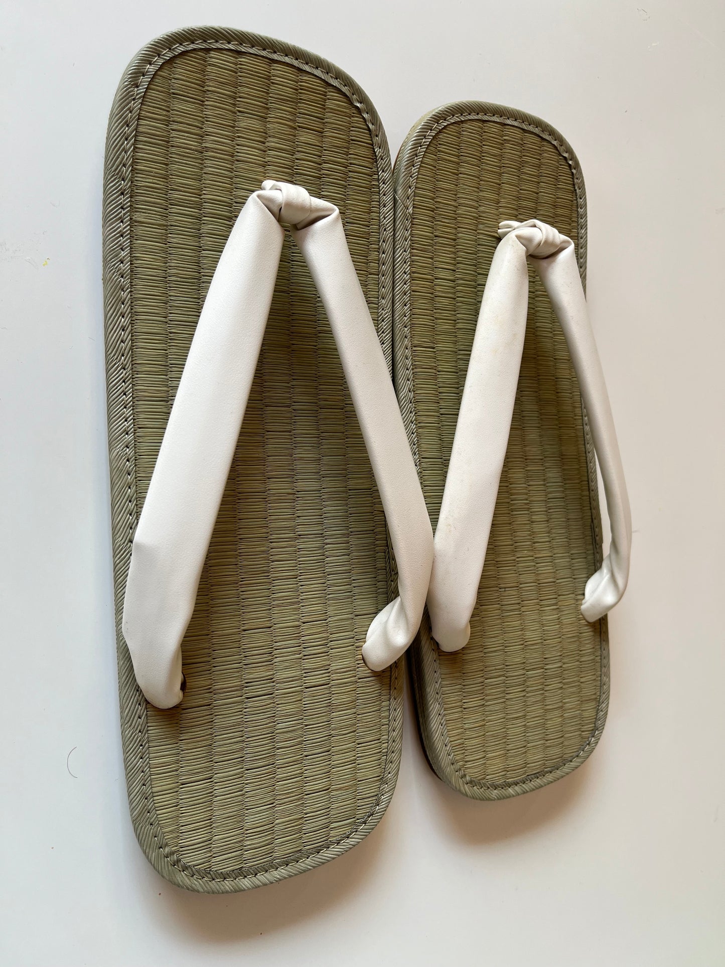 Setta / Zori traditionnel japonais Igusa Tatami semelle cuir - Hanao blanc