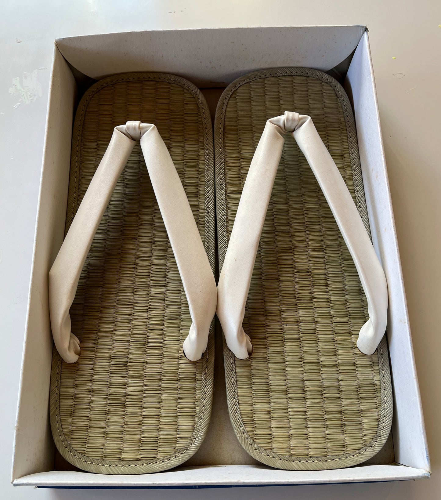 Setta / Zori traditionnel japonais Igusa Tatami semelle cuir - Hanao blanc