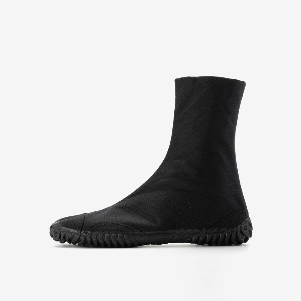 Jikatabi Saibu Noir  7 Kohaze